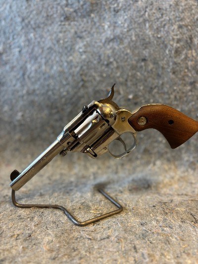 HI-STANDARD HOMBRE W 105 .22 CAL