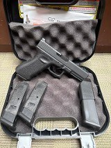 GLOCK G17 GEN3 9MM LUGER (9X19 PARA) - 2 of 3