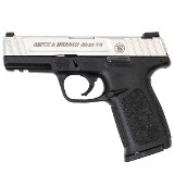 SMITH & WESSON SD40 VE .40 S&W - 1 of 3