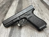 GLOCK 22 GEN 5 40 Smith & Wesson - 1 of 3