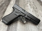 GLOCK 22 GEN 5 40 Smith & Wesson - 2 of 3