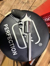 TAURUS JUDGE .45 LC/.410 GA - 3 of 3