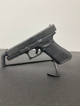 GLOCK 17 GEN 5 9MM LUGER (9X19 PARA) - 2 of 3