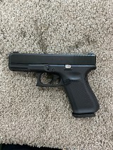 GLOCK 19 GEN 5 9MM LUGER (9x19 PARA) - 1 of 3