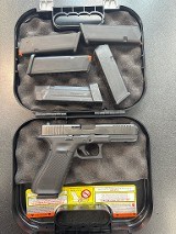 GLOCK 17 GEN 5 9MM LUGER (9X19 PARA) - 1 of 3