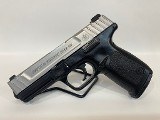 SMITH & WESSON SD40 VE .40 S&W - 1 of 3