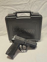SIG SAUER SP2022 .40 S&W - 2 of 3