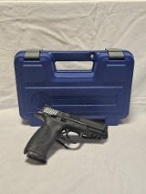 SMITH & WESSON M&P40 .40 S&W - 1 of 3