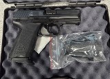 HECKLER & KOCH P2000 9MM LUGER (9X19 PARA) - 1 of 3