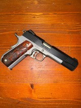 KIMBER 1911 CAMP GUARD TWO TONE 10MM - 2 of 3