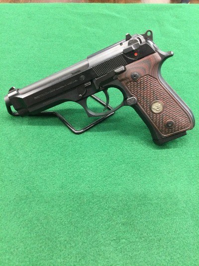 BERETTA 92FS 9MM LUGER (9X19 PARA)