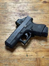 GLOCK 27 .40 S&W - 1 of 2