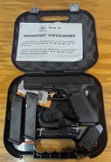 GLOCK G17 GEN 4 9MM LUGER (9X19 PARA) - 1 of 3