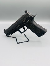 SIG SAUER P320F 9MM LUGER (9x19 PARA) - 1 of 3