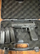 SIG SAUER P320 9MM LUGER (9x19 PARA) - 1 of 3
