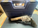 SMITH & WESSON 629-6 .44 MAGNUM - 1 of 3