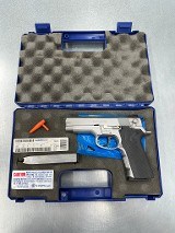 SMITH & WESSON 4006 .40 S&W - 1 of 3