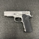 SMITH & WESSON 4006 .40 S&W - 2 of 3