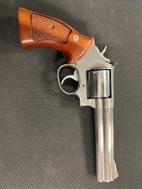 SMITH & WESSON 686-1 .357 MAG - 2 of 3