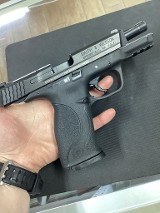 SMITH & WESSON M&P40 .40 S&W - 3 of 3