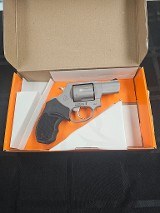 Taurus 856
.38 SPL +P - 1 of 3