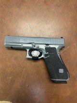 GLOCK 17 GEN 5 9MM LUGER (9x19 PARA)