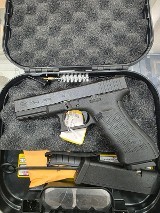 GLOCK
G22 GEN 4 .40 S&W - 1 of 2
