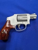 SMITH & WESSON 642 LADYSMITH .38 SPL - 1 of 3