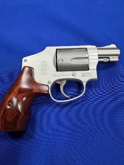 SMITH & WESSON 642 LADYSMITH .38 SPL