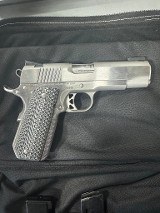 DAN WESSON FIREARMS Commander Classic .45 ACP - 2 of 3