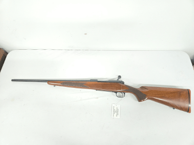 WINCHESTER 70 Carbine Short Action 1984 Build .243 WIN