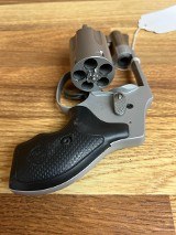 SMITH & WESSON 642 AIRWEIGHT .38 S&W - 1 of 3