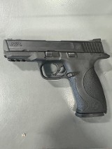 SMITH & WESSON M&P 40 .40 S&W - 2 of 2 SMITH & WESSON M&P 40 .40 S&W - 2 of 2