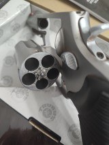 TAURUS JUDGE .45 LC/.410 GA - 3 of 3