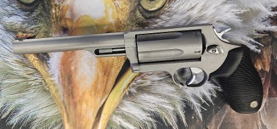 TAURUS JUDGE MAGNUM .45 LC/.410 GA