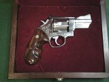 SMITH & WESSON 624 Lew Horton .44 S&W SPECIAL - 1 of 3