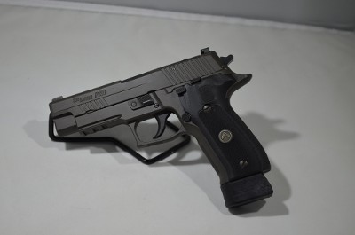SIG SAUER P226 LEGION 9MM LUGER (9x19 PARA)