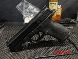 SMITH & WESSON M&P 40 .40 S&W - 1 of 1