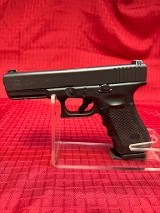 GLOCK G22
GEN 4 .40 S&W - 2 of 3