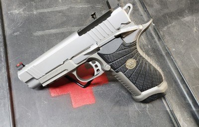 WILSON COMBAT Experior Commander 9MM LUGER (9x19 PARA)