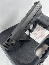 Glock 17 Gen 3 9MM LUGER (9X19 PARA) - 2 of 3