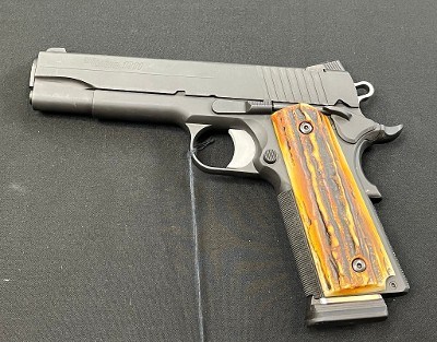 SIG SAUER 1911 .45 ACP