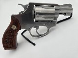 SMITH & WESSON 60 .38 SPL - 1 of 3