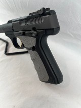 BROWNING BUCK MARK .22 LR - 3 of 3
