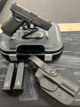GLOCK G23 Gen 3 .40 CALIBER - 1 of 3