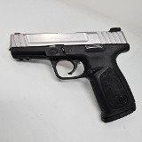 SMITH & WESSON SD40VE .40 S&W - 1 of 3
