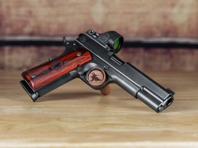 NIGHTHAWK CUSTOM Classic Government
.45 ACP