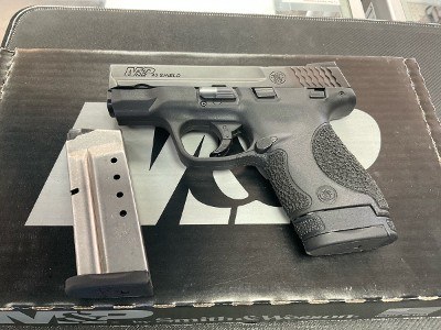 SMITH & WESSON M&P 40 SHIELD 11906 40 Smith & Wesson