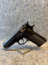 SMITH & WESSON 59 9MM LUGER (9x19 PARA)