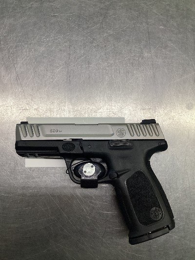 SMITH & WESSON SD9 2.0 9MM LUGER (9x19 PARA)